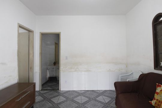 Sala de casa para alugar com 2 quartos, 66m² em Peró, Cabo Frio
