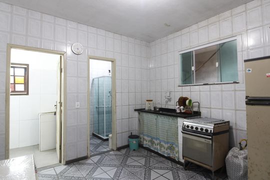 Cozinha de casa para alugar com 2 quartos, 66m² em Peró, Cabo Frio