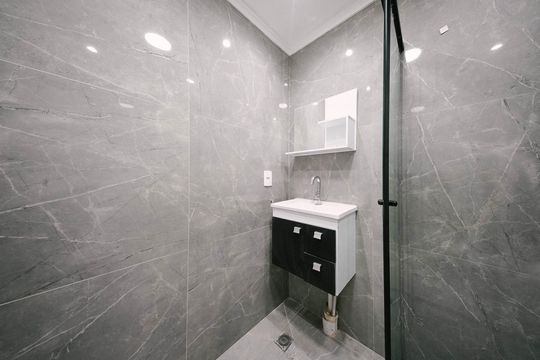 Banheiro da Suíte de apartamento à venda com 2 quartos, 52m² em Jardim Maringa, São Paulo