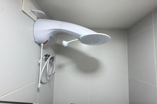 Banheiro de kitnet/studio para alugar com 1 quarto, 31m² em Mooca, São Paulo