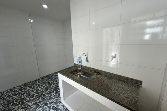 Cozinha de apartamento à venda com 3 quartos, 83m² em Engenho de Dentro, Rio de Janeiro