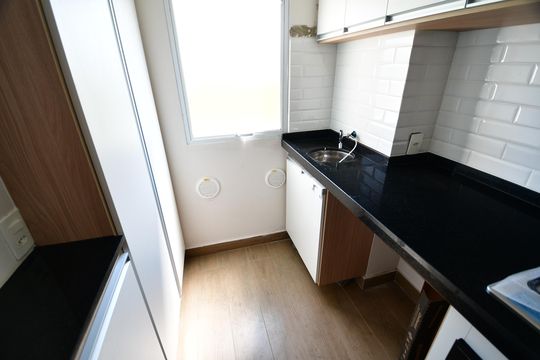 Área de Serviço de apartamento para alugar com 2 quartos, 49m² em Jardim Ipaussurama, Campinas