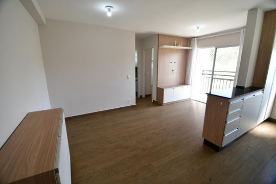 Sala de apartamento para alugar com 2 quartos, 49m² em Jardim Ipaussurama, Campinas