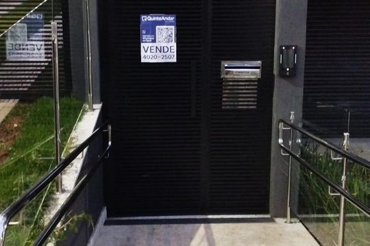placa instalada TIKP-208 de apartamento à venda com 3 quartos, 124m² em Cruzeiro, Belo Horizonte