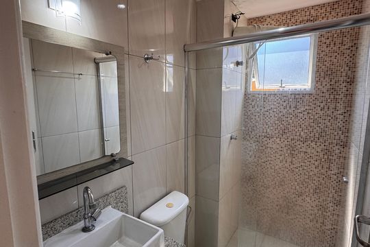 Banheiro de apartamento para alugar com 2 quartos, 50m² em Centro, Cotia