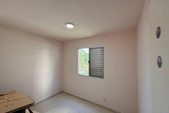 Quarto 2 de apartamento para alugar com 2 quartos, 50m² em Centro, Cotia