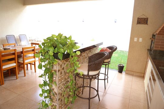 Casa à venda com 3 quartos, 300m² em Residencial Mansoes Paraiso, Goiânia