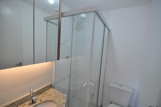 Banheiro do Quarto Suíte de apartamento para alugar com 1 quarto, 27m² em Vila Mazzei, São Paulo