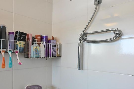 Banheiro Suíte  de apartamento para alugar com 1 quarto, 61m² em Fazenda Morumbi, São Paulo
