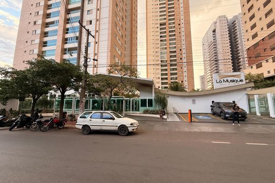 Fachada do Prédio de apartamento para alugar com 4 quartos, 140m² em Setor Bueno, Goiânia