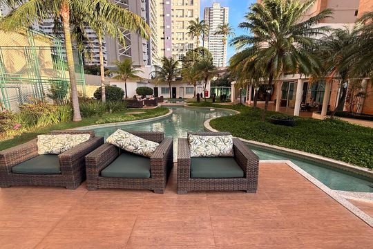 Área comum - Piscina de apartamento para alugar com 4 quartos, 140m² em Setor Bueno, Goiânia