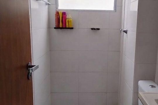 Banheiro de apartamento para alugar com 2 quartos, 42m² em Jardim Novo Portugal, Guarulhos