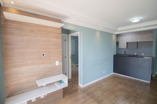 Sala de apartamento à venda com 2 quartos, 48m² em Vila Nova Cachoeirinha, São Paulo