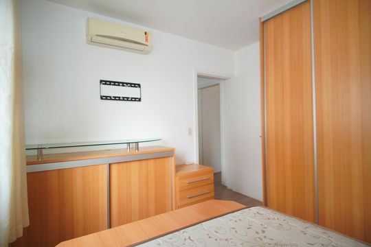 Quarto 1 de apartamento à venda com 2 quartos, 60m² em Boa Vista, Porto Alegre