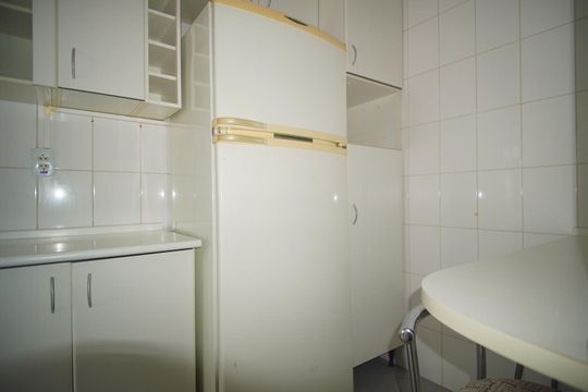 Cozinha de apartamento à venda com 2 quartos, 60m² em Boa Vista, Porto Alegre