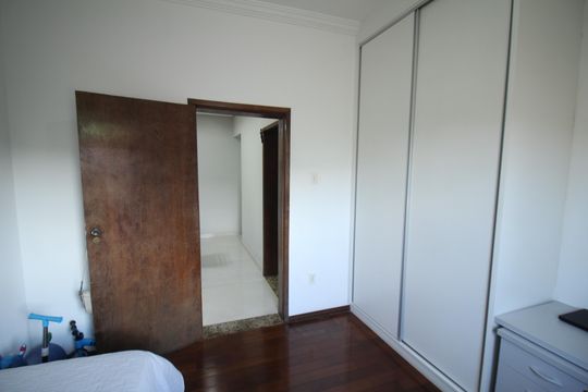 Quarto 1 de casa à venda com 3 quartos, 178m² em Santa Maria, Belo Horizonte