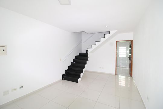 Casa para alugar com 2 quartos, 100m² em Vila Brasil, São Paulo
