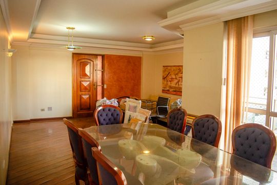 Apartamento à venda com 4 quartos, 140m² em Setor Oeste, Goiânia