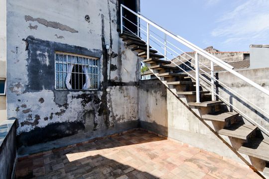 Área externa de casa à venda com 3 quartos, 266m² em Jardim Paraventi, Guarulhos