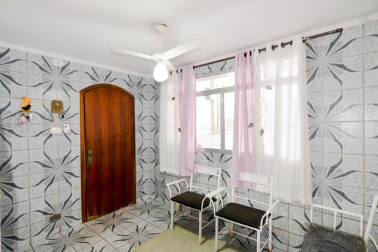 Casa à venda com 3 quartos, 266m² em Jardim Paraventi, Guarulhos