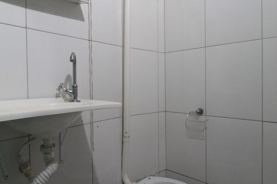 Banheiro de casa para alugar com 1 quarto, 70m² em Jardim Montanhês, Belo Horizonte
