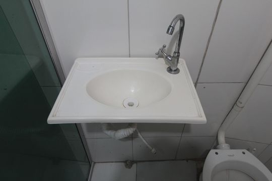 Banheiro de casa para alugar com 1 quarto, 70m² em Jardim Montanhês, Belo Horizonte
