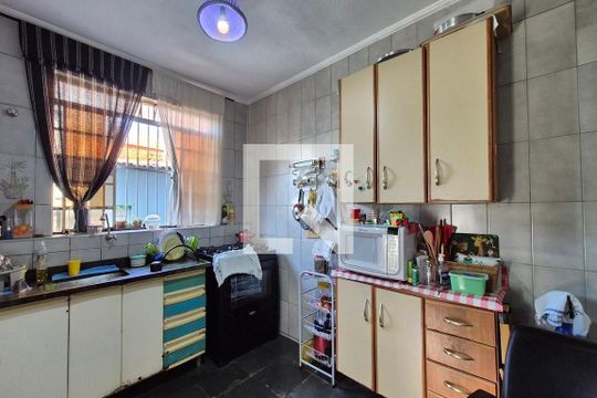 Casa à venda com 3 quartos, 81m² em Conjunto Mauro Marcondes, Campinas