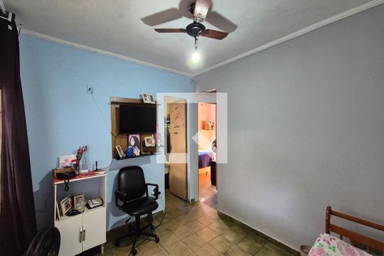 Casa à venda com 3 quartos, 81m² em Conjunto Mauro Marcondes, Campinas