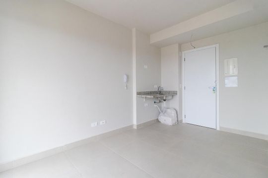 Sala de kitnet/studio para alugar com 1 quarto, 28m² em Água Verde, Curitiba