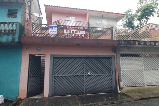 Fachada de casa à venda com 3 quartos, 217m² em Interlagos, São Paulo