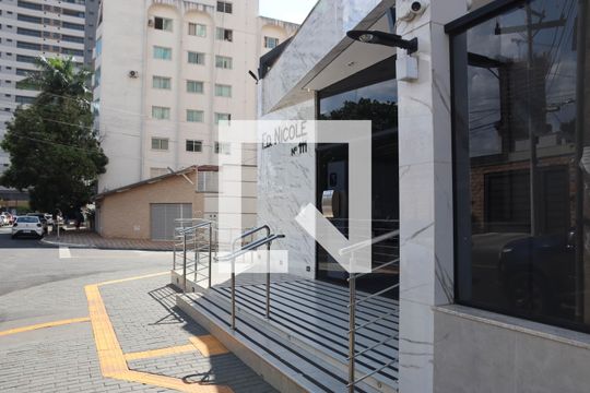 Fachada de apartamento à venda com 3 quartos, 91m² em Setor Aeroporto, Goiânia
