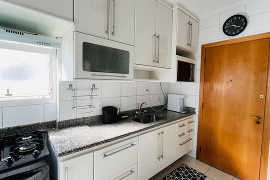 Apartamento para alugar com 3 quartos, 94m² em Vila Itapura, Campinas