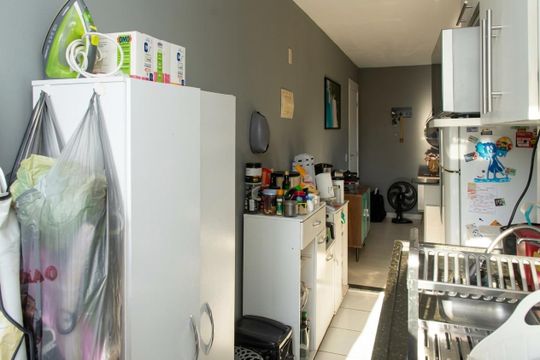 Cozinha de apartamento para alugar com 2 quartos, 52m² em Taquara, Rio de Janeiro