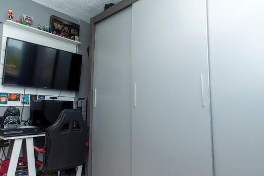 Quarto 2 de apartamento para alugar com 2 quartos, 52m² em Taquara, Rio de Janeiro