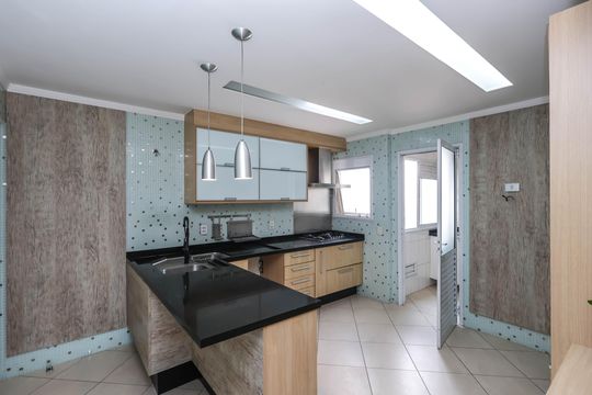 Cozinha de apartamento para alugar com 3 quartos, 143m² em Ipiranga, São Paulo