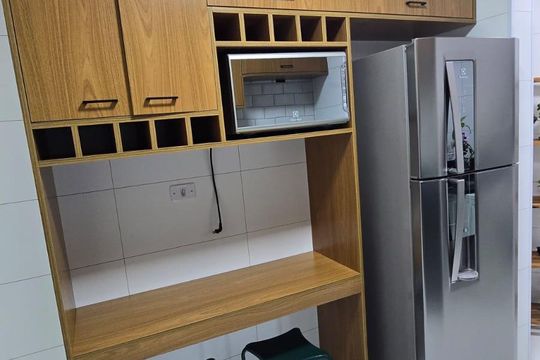 Cozinha de apartamento para alugar com 2 quartos, 57m² em Parque Ipe, São Paulo