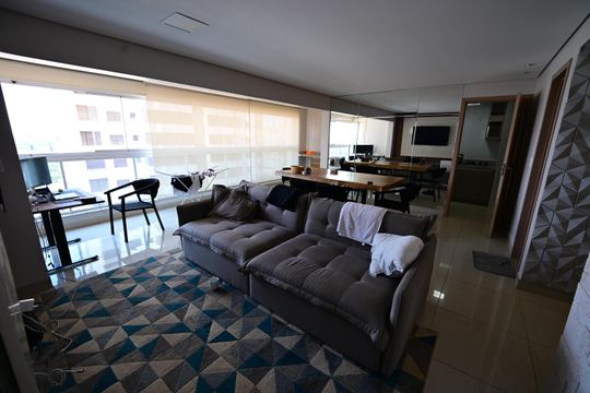 Apartamento para alugar com 3 quartos, 116m² em Jardim Goiás, Goiânia