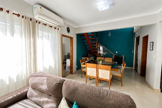 Casa de Condomínio para alugar com 3 quartos, 114m² em Jardim Itamarati, Campinas