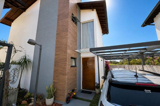 Fachada de casa de condomínio para alugar com 3 quartos, 114m² em Jardim Itamarati, Campinas