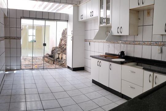 Cozinha de casa à venda com 3 quartos, 600m² em Residencial Olinda, Goiânia