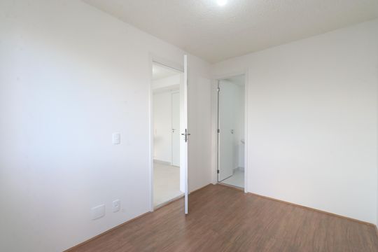 Quarto  de apartamento à venda com 1 quarto, 24m² em Parque Industrial Tomas Edson, São Paulo