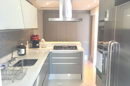 Cozinha de apartamento à venda com 3 quartos, 125m² em Cerqueira César, São Paulo