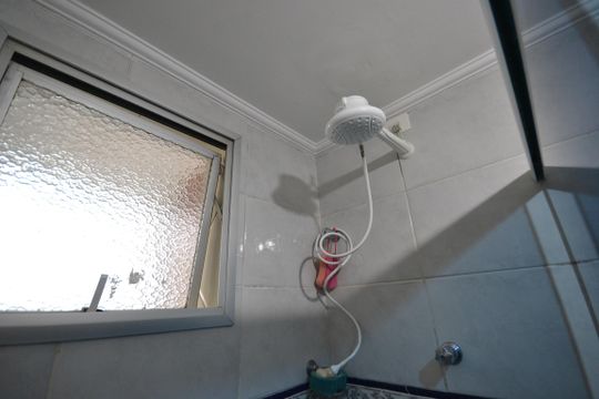 Banheiro de apartamento à venda com 2 quartos, 56m² em Pinheiros, São Paulo