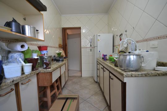Cozinha e Área de Serviço de apartamento à venda com 2 quartos, 56m² em Pinheiros, São Paulo