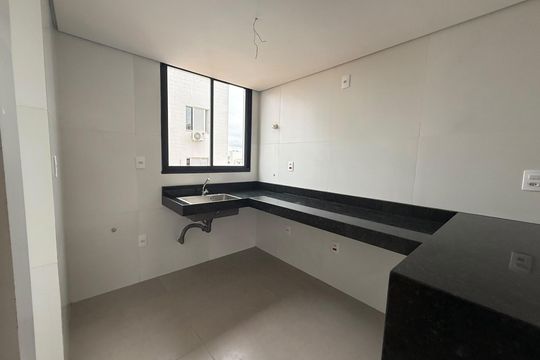 Apartamento à venda com 3 quartos, 79m² em Alto Barroca, Belo Horizonte