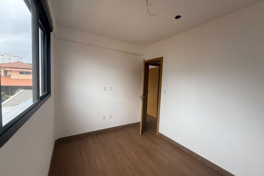 Apartamento à venda com 3 quartos, 79m² em Alto Barroca, Belo Horizonte