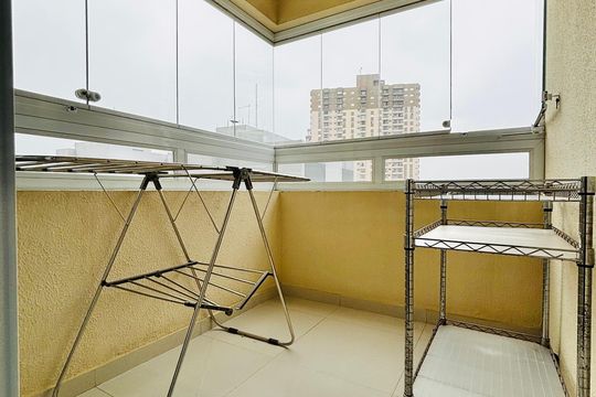 Sacada  de apartamento para alugar com 3 quartos, 76m² em Tamboré, Barueri