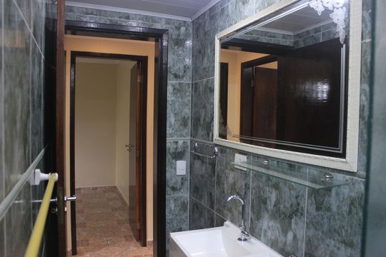 Banheiro  de apartamento para alugar com 2 quartos, 60m² em Vila Lanzara, Guarulhos