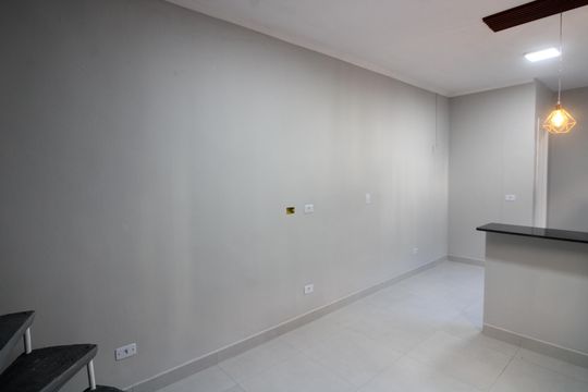 Sala de casa para alugar com 2 quartos, 60m² em Cangaiba, São Paulo