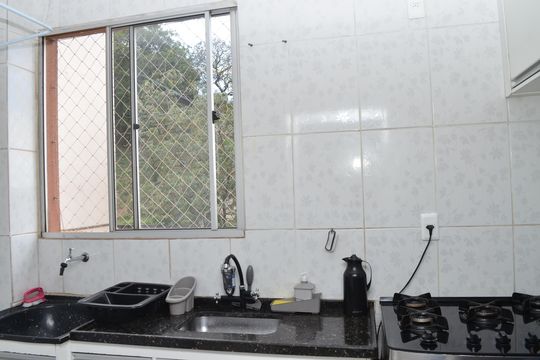Cozinha e Área de Serviço de apartamento à venda com 2 quartos, 42m² em São Gabriel, Belo Horizonte